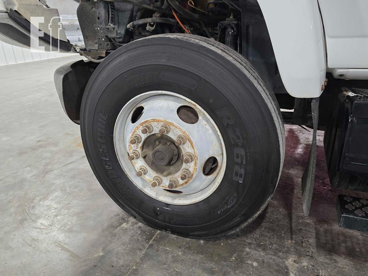2006-gmc-topkick-c8500-image-26