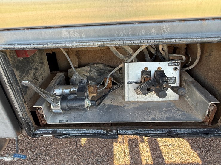 2015-western-star-4900-image-11