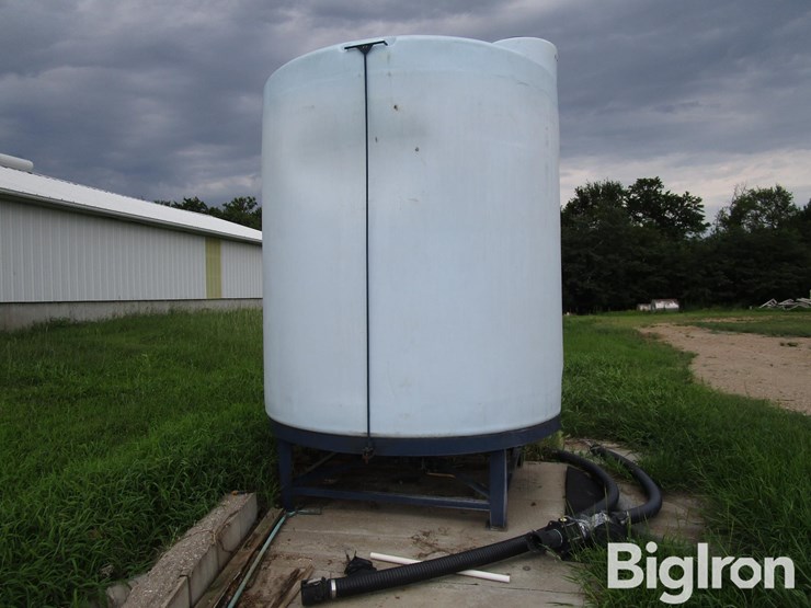 3000-gal-water-tank-on-skid,-hose-and-fittings-image-4