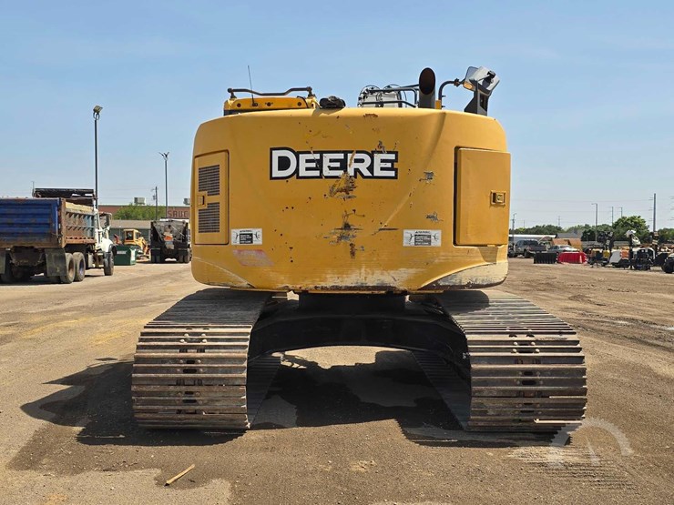 2018-deere-245g-lc-image-8
