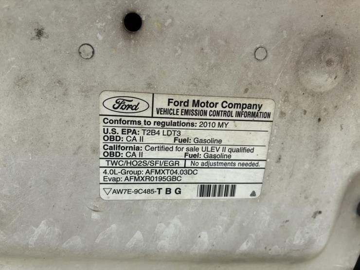 2010-ford-explorer-image-12