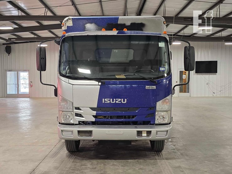 2018-isuzu-nrr-image-7