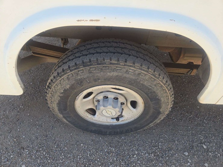 2006-chevrolet-silverado-2500-image-14