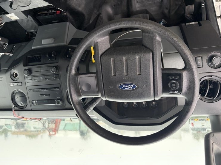 2013-ford-f250-sd-image-14