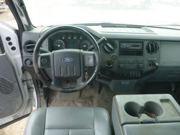2013-ford-f550-image-7