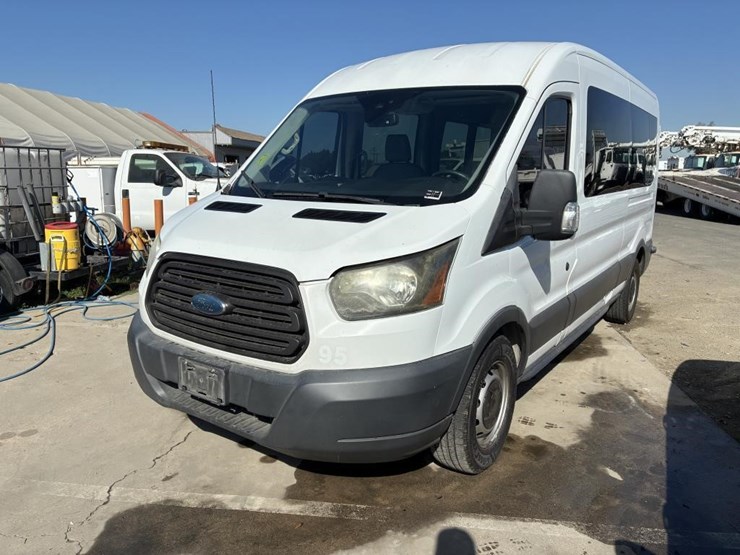 2018-ford-transit-image-1