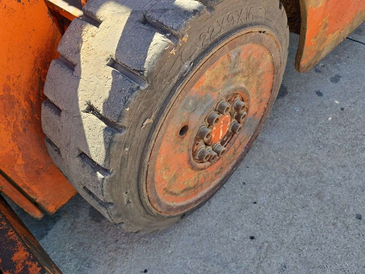 forklift-cat-t60c-model,-7,787-hours,-side-shift,-lp-image-15