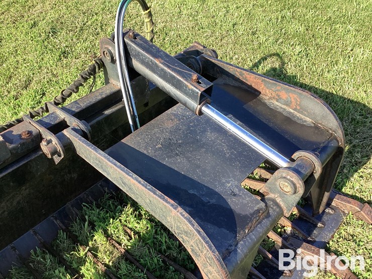 80"-skid-steer-grapple-bucket-image-12