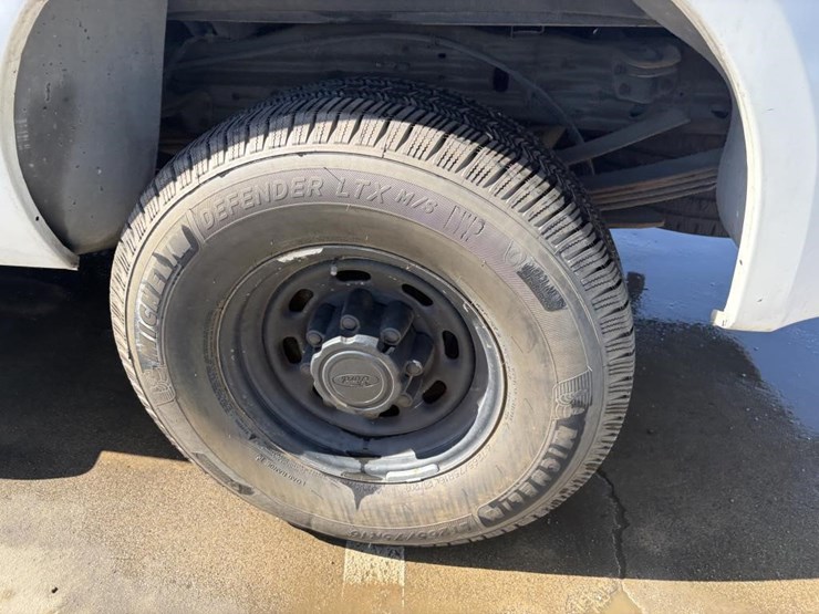 2004-ford-f350-xl-image-5