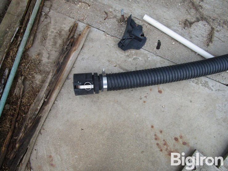 3000-gal-water-tank-on-skid,-hose-and-fittings-image-12
