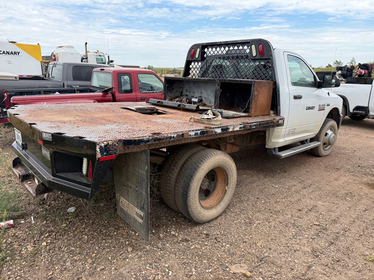 2015-dodge-ram-3500-image-5