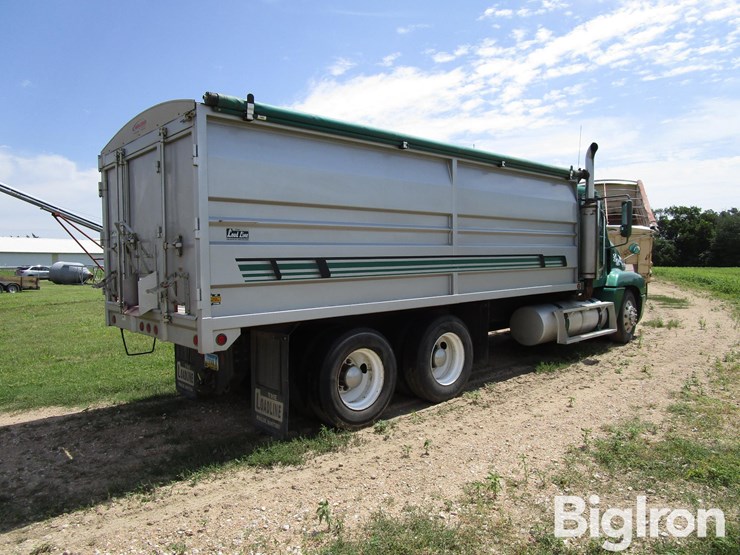 2003-freightliner-cst120-century-classic-t/a-grain-truck-image-5