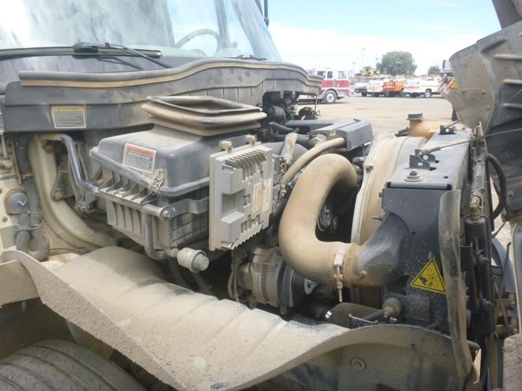2013-international-durastar-4300-image-20
