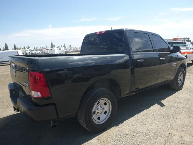2017-dodge-1500-image-3