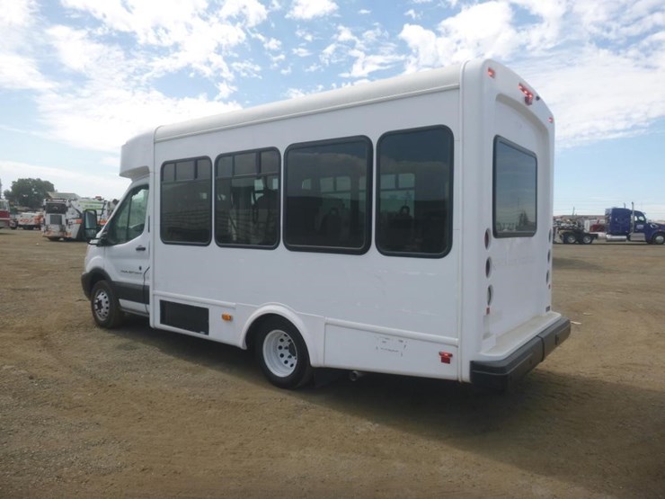 2019-ford-transit-image-4