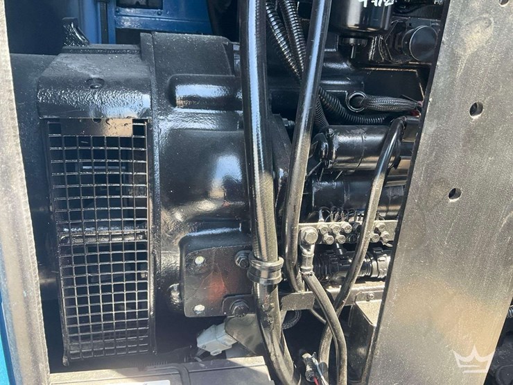 sdmo-100kw-towable-diesel-generator-image-11