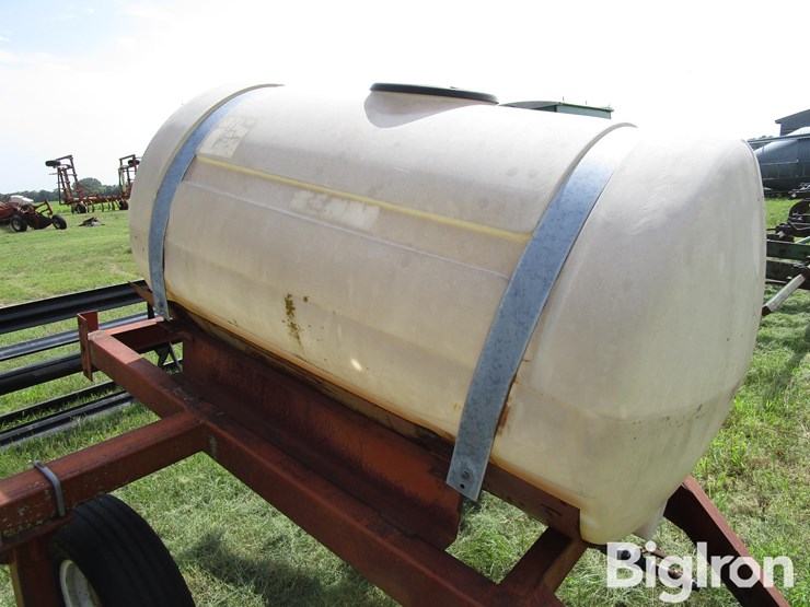sprayer-tank-on-trailer-image-17