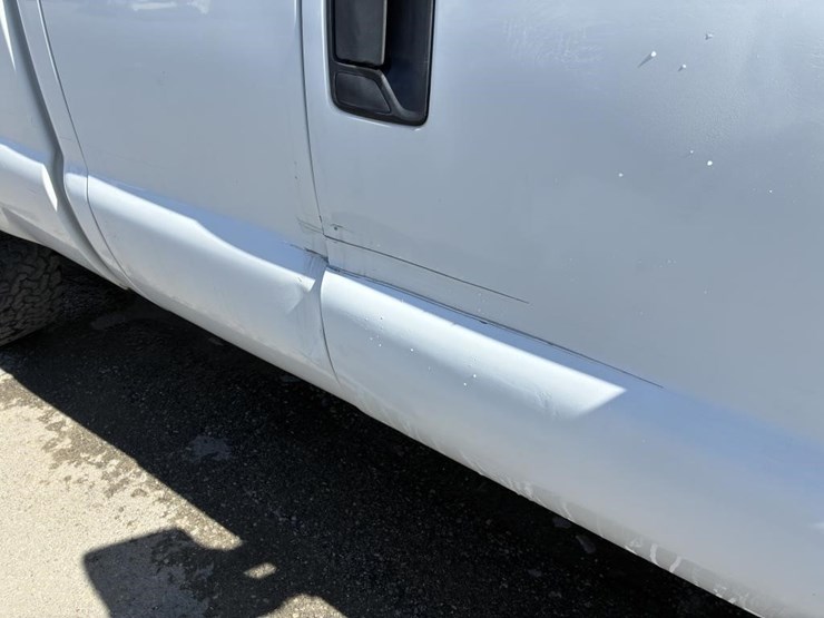 2011-ford-f250-xl-image-12