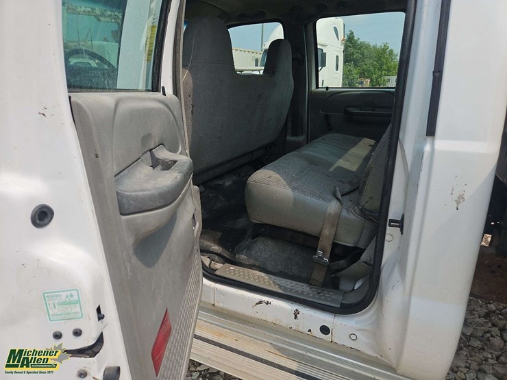 2003-ford-f450-image-17