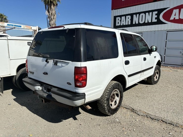 2001-ford-expedition-image-3