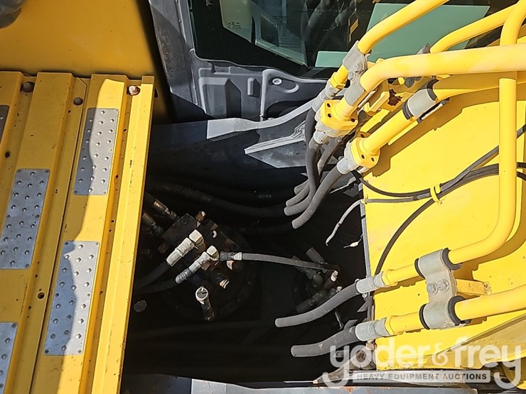 2017-kobelco-sk260-image-31
