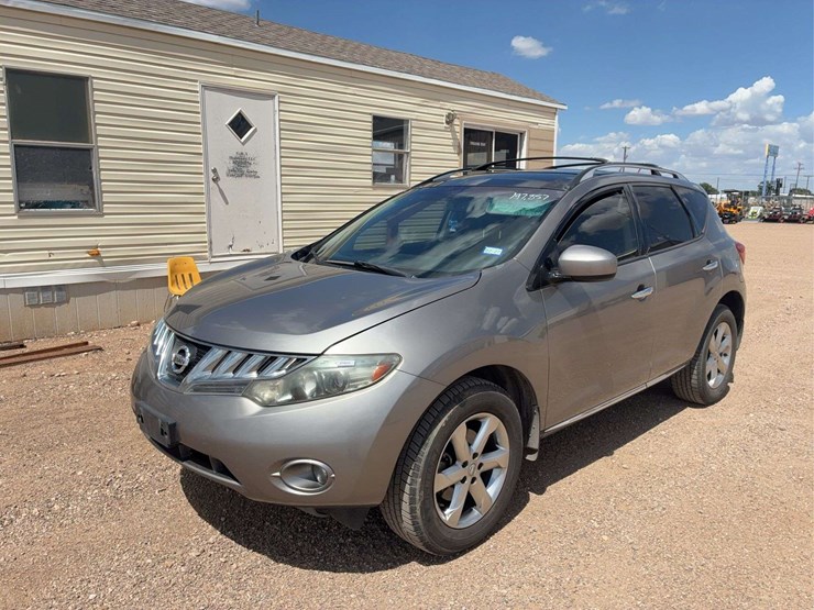 2010-nissan-murano-image-1