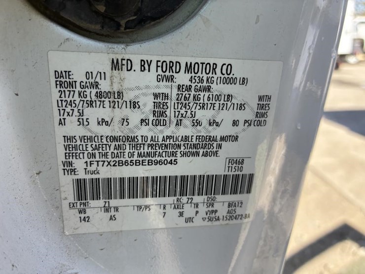 2011-ford-f250-xl-image-30