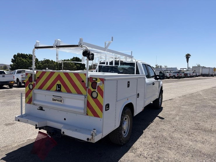 2017-ford-f350-image-3