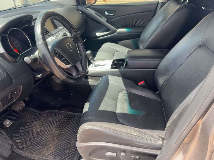 2010-nissan-murano-image-11
