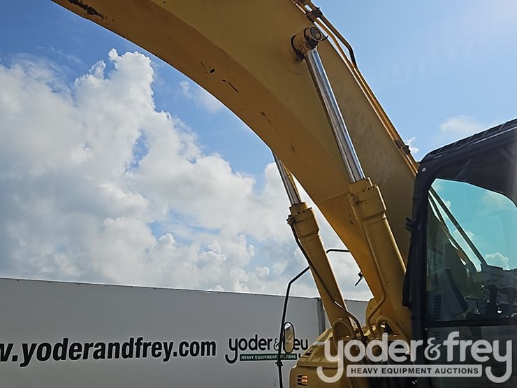 2017-kobelco-sk260-image-19