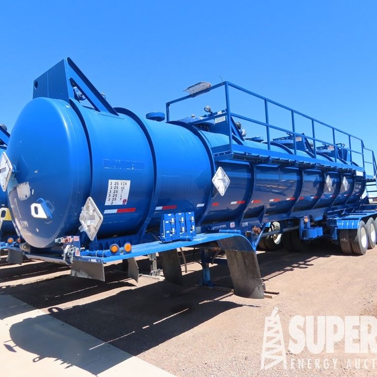 2018 WORLEY 8000-Gal 3-Axle Transport Trailer