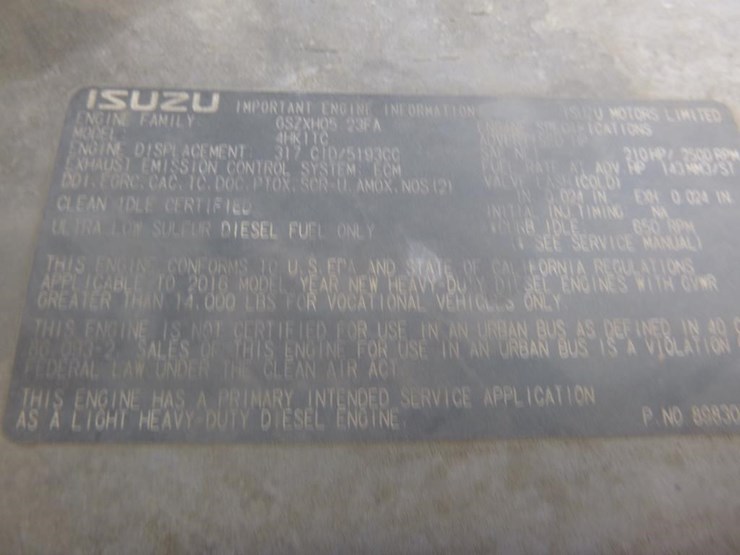 2017-isuzu-nrr-image-18
