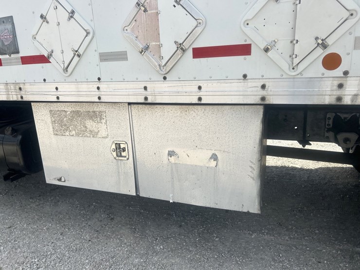 2001-gmc-t7500-image-18