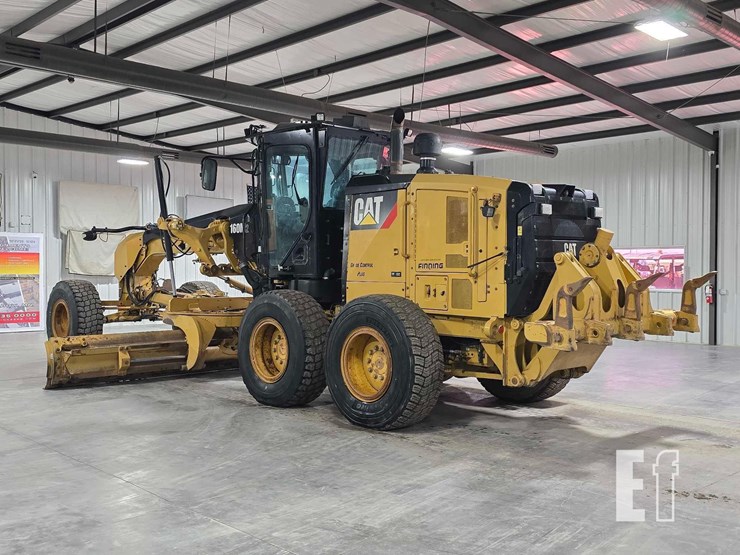 2014-caterpillar-160m2-image-4
