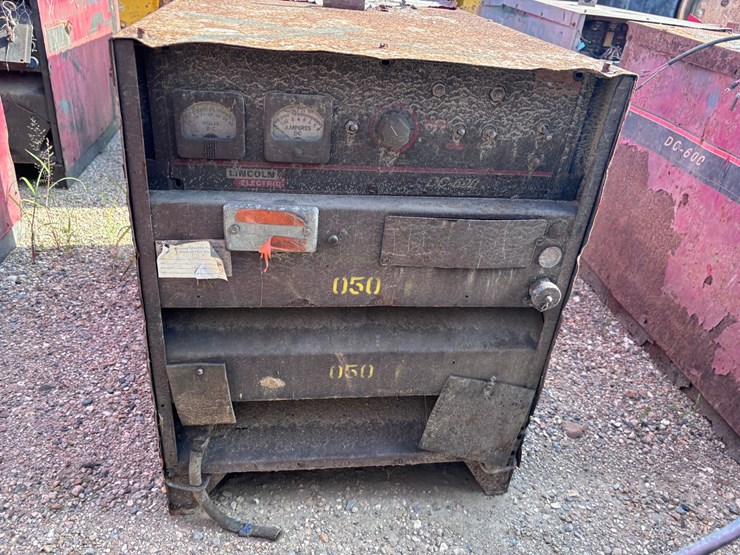 #39070-•-lincoln-electric-dc-600-welder-|-for-parts/repairs-image-2