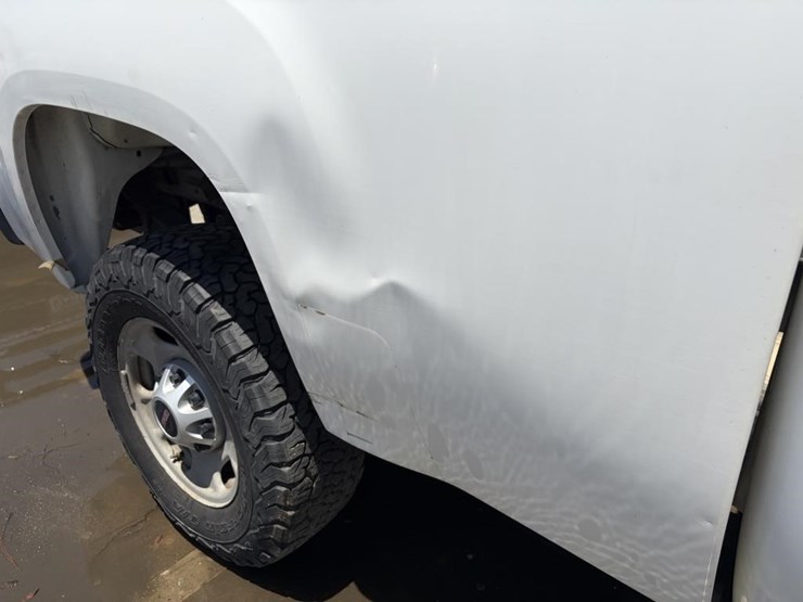 2012-gmc-sierra-2500-image-13