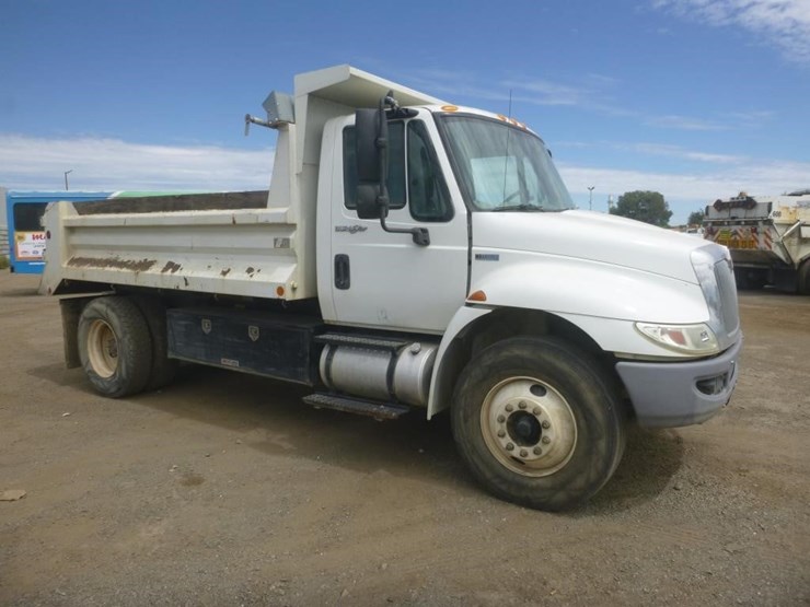 2013-international-durastar-4300-image-2