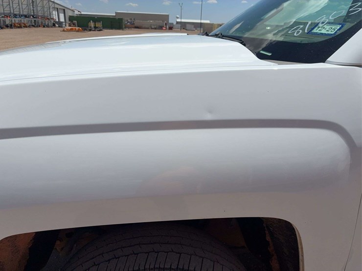 2015-chevrolet-silverado-2500-image-14
