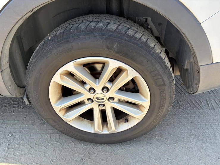2011-ford-explorer-xlt-image-5