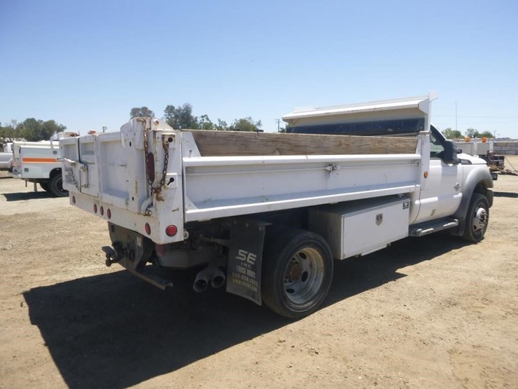 2011-ford-f550-image-4