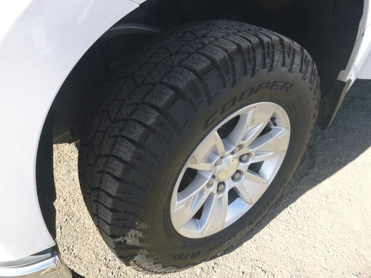 2020-chevrolet-1500-image-13