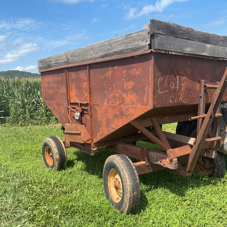 Gravity wagon