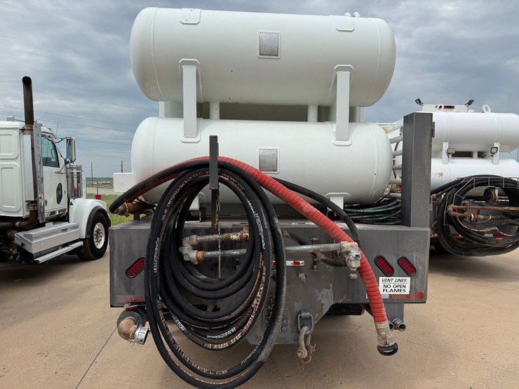 2012-kenworth-t800-image-6