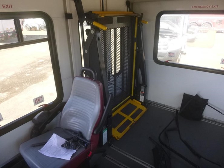 2019-ford-transit-image-7
