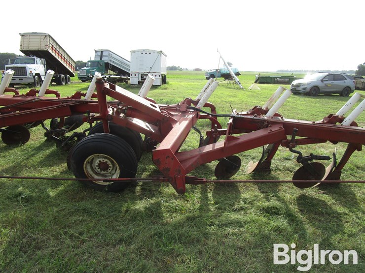 international-800-image-9