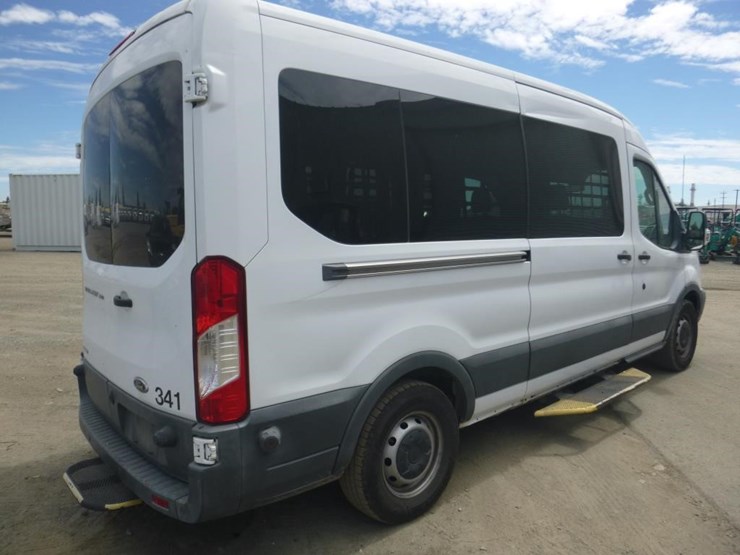 2017-ford-transit-image-3
