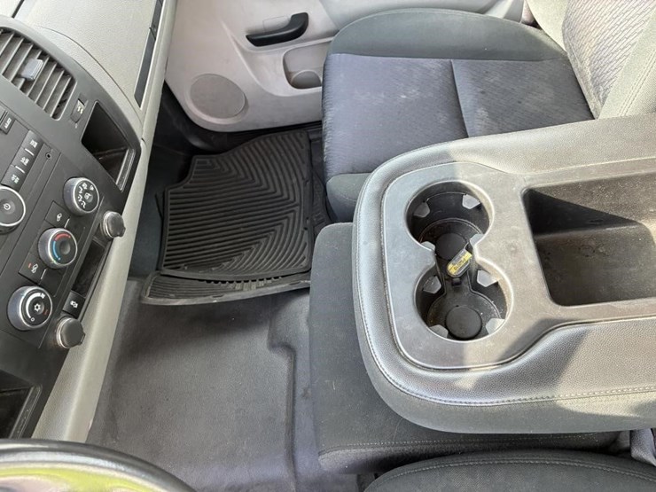 2012-gmc-sierra-2500-image-18