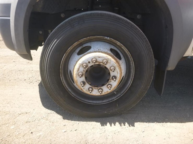 2005-ford-f450-image-17