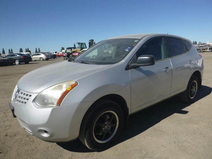 2009-nissan-rogue-image-1