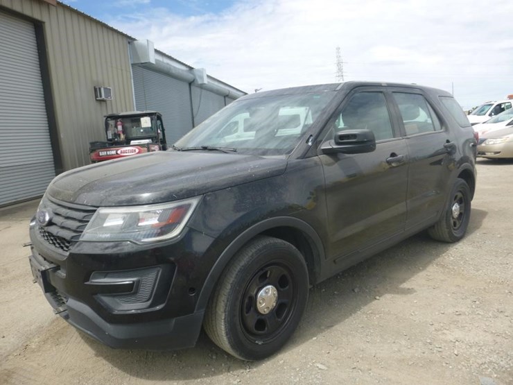 2017-ford-explorer-image-1